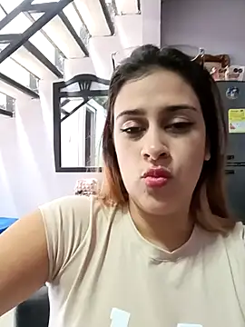 Latina sexy1 online show from 5, 3, 2025