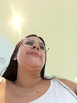 Latina sexy1 online show from 15, 1, 2026