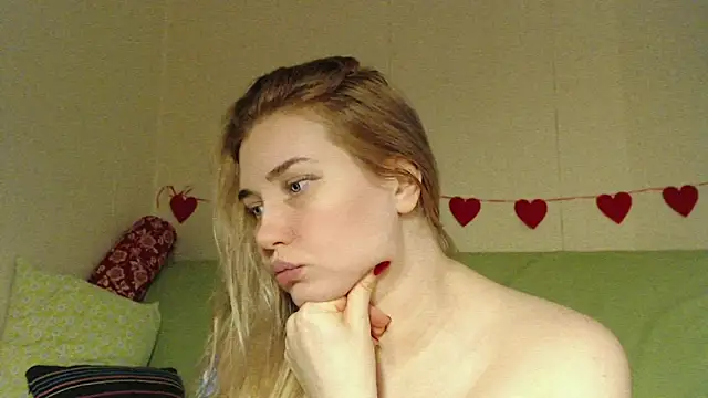 mmmPinUpGirl online show from 19, 2, 2026