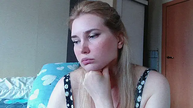 mmmPinUpGirl online show from 27, 6, 2026