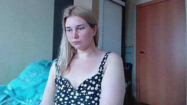 mmmPinUpGirl online show from 4, 7, 2026