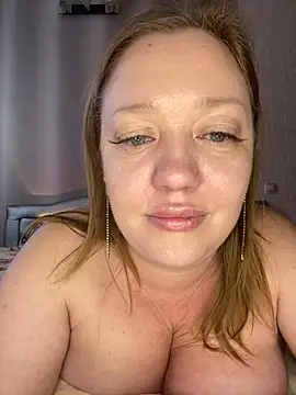 Snapshot of BBWOOW chatting on 5, 12, 2024 BBWOOW online show from 5, 12, 2024