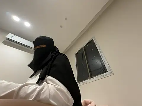 Submissive Arab online show from 4, 4, 2026