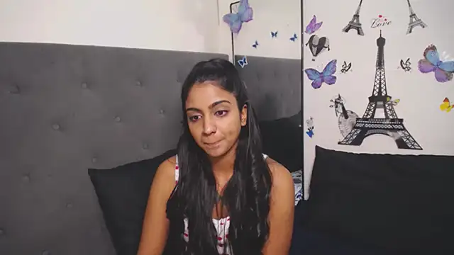 Delilah Blazee online show from 17, 10, 2025