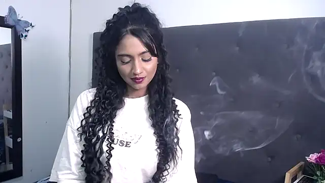 Snapshot of Delilah_Blazee chatting on 27, 4, 2026 Delilah Blazee online show from 27, 4, 2026