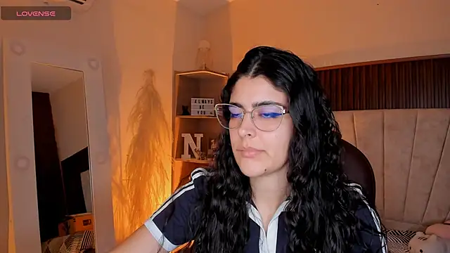  Niah  online show from 3, 2, 2026