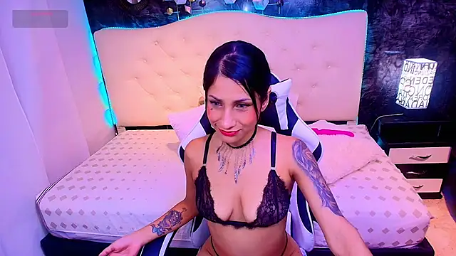Snapshot of tamara_colliins_ chatting on 13, 10, 2025 tamara colliins online show from 13, 10, 2025
