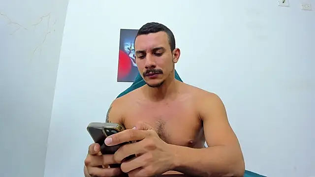 Snapshot of lazzon_bastion chatting on 6, 1, 2025 lazzon bastion online show from 6, 1, 2025