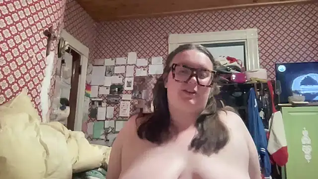 Snapshot of rosaliehale chatting on 20, 5, 2026 rosaliehale online show from 20, 5, 2026