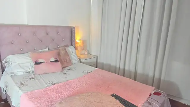 destinysweet21 online show from 11, 4, 2026