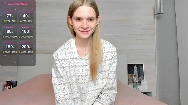Snapshot of molly_hunt_ chatting on 10, 12, 2024 molly hunt online show from 10, 12, 2024