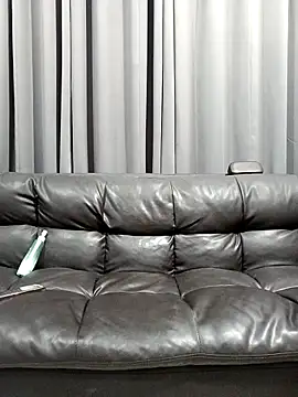 nam tootsis online show from 18, 4, 2026