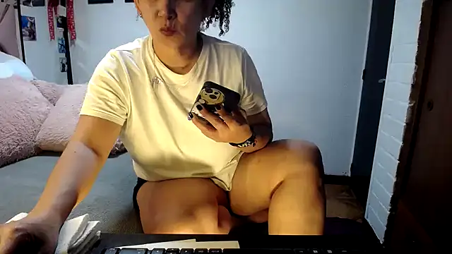 maturehoxx online show from 25, 10, 2025