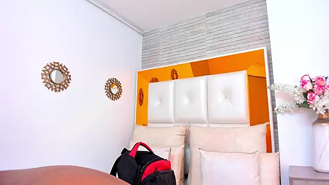 ShaniaBrownn online show from 4, 3, 2025