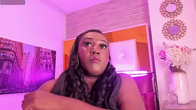 ShaniaBrownn online show from 8, 3, 2026