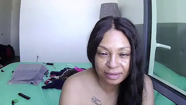 Snapshot of MSweetLindaParks chatting on 24, 6, 2026 MSweetLindaParks online show from 24, 6, 2026
