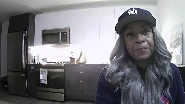 Snapshot of MSweetLindaParks chatting on 17, 7, 2026 MSweetLindaParks online show from 17, 7, 2026