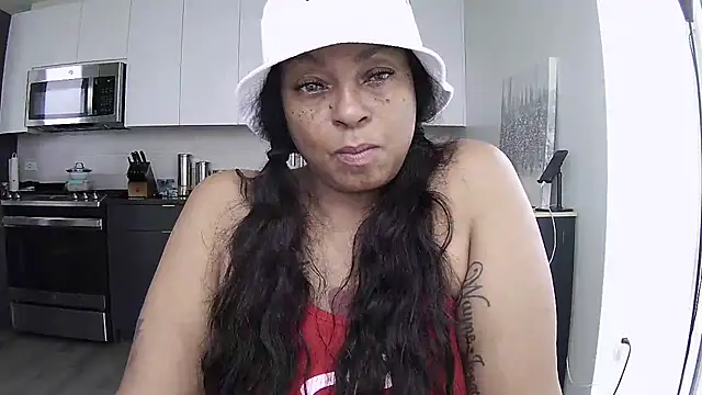 Snapshot of MSweetLindaParks chatting on 21, 7, 2026 MSweetLindaParks online show from 21, 7, 2026