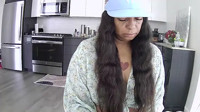 Snapshot of MSweetLindaParks chatting on 6, 8, 2026 MSweetLindaParks online show from 6, 8, 2026