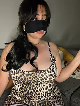  L0VE ME online show from 28, 5, 2026