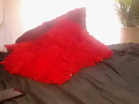 Misswhiteee online show from 8, 2, 2025