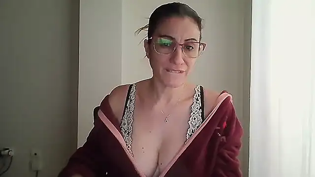 Sanada hot online show from 12, 11, 2025