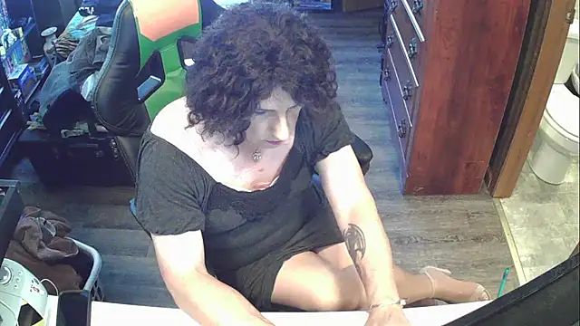 Snapshot of EricaPantyhose chatting on 4, 12, 2025 EricaPantyhose online show from 4, 12, 2025