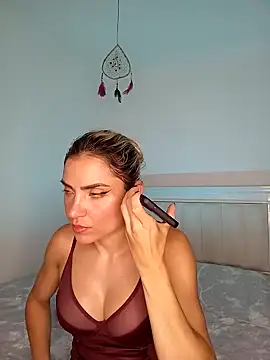 Snapshot of ASHLEY_BLAIR chatting on 4, 12, 2024 ASHLEY BLAIR online show from 4, 12, 2024