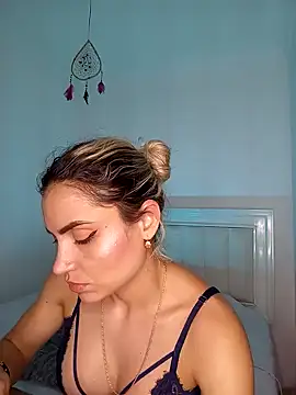 Snapshot of ASHLEY_BLAIR chatting on 31, 12, 2024 ASHLEY BLAIR online show from 31, 12, 2024