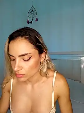 Snapshot of ASHLEY_BLAIR chatting on 14, 2, 2025 ASHLEY BLAIR online show from 14, 2, 2025