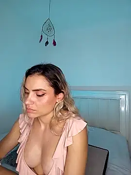 Snapshot of ASHLEY_BLAIR chatting on 8, 3, 2025 ASHLEY BLAIR online show from 8, 3, 2025