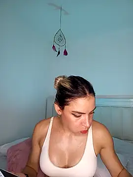 Snapshot of ASHLEY_BLAIR chatting on 11, 3, 2025 ASHLEY BLAIR online show from 11, 3, 2025