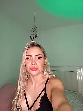 Snapshot of ASHLEY_BLAIR chatting on 10, 9, 2025 ASHLEY BLAIR online show from 10, 9, 2025