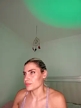 Snapshot of ASHLEY_BLAIR chatting on 18, 9, 2025 ASHLEY BLAIR online show from 18, 9, 2025