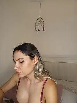 Snapshot of ASHLEY_BLAIR chatting on 10, 6, 2026 ASHLEY BLAIR online show from 10, 6, 2026
