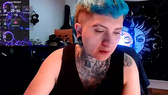 Marieblueeyes online show from 9, 2, 2025