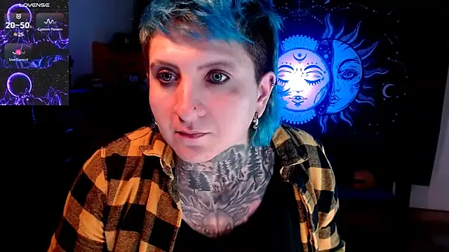 Marieblueeyes online show from 28, 2, 2025