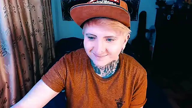 Marieblueeyes online show from 31, 10, 2025