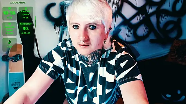 Snapshot of Marieblueeyes chatting on 17, 7, 2026 Marieblueeyes online show from 17, 7, 2026