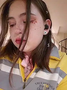 Yammy Yumi online show from 30, 11, 2025