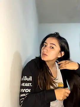 Perla Campbell online show from 28, 11, 2025