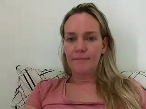 Annylove1 online show from 2, 1, 2025