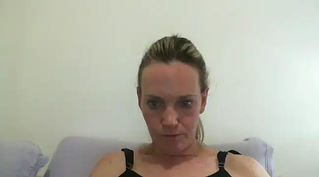 Annylove1 online show from 26, 1, 2025