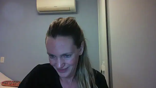 Annylove1 online show from 5, 10, 2025