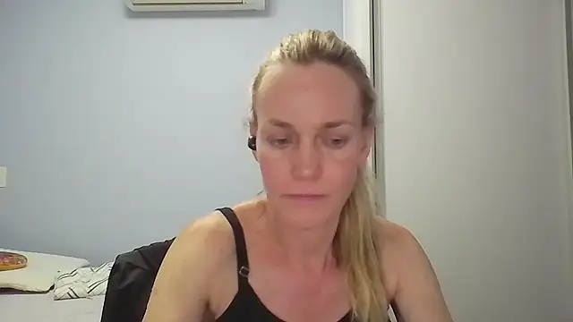 Annylove1 online show from 8, 1, 2026