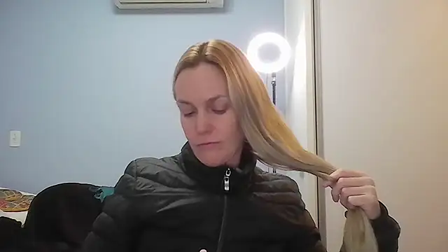 Annylove1 online show from 1, 6, 2026