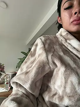 KalaBeckett  online show from 6, 4, 2026
