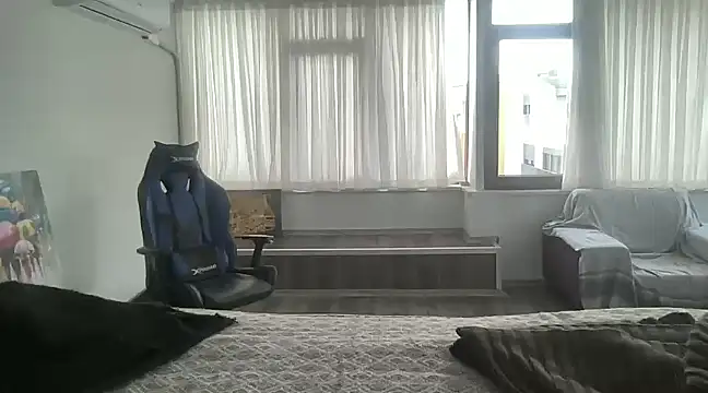 ALPHANDRE online show from 1, 3, 2025