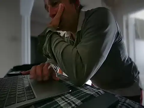 Snapshot of ALPHANDRE chatting on 21, 2, 2026 ALPHANDRE online show from 21, 2, 2026