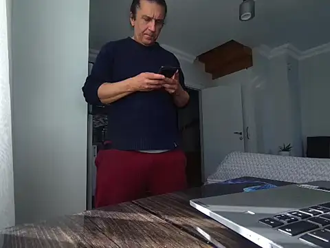 Snapshot of ALPHANDRE chatting on 13, 4, 2026 ALPHANDRE online show from 13, 4, 2026